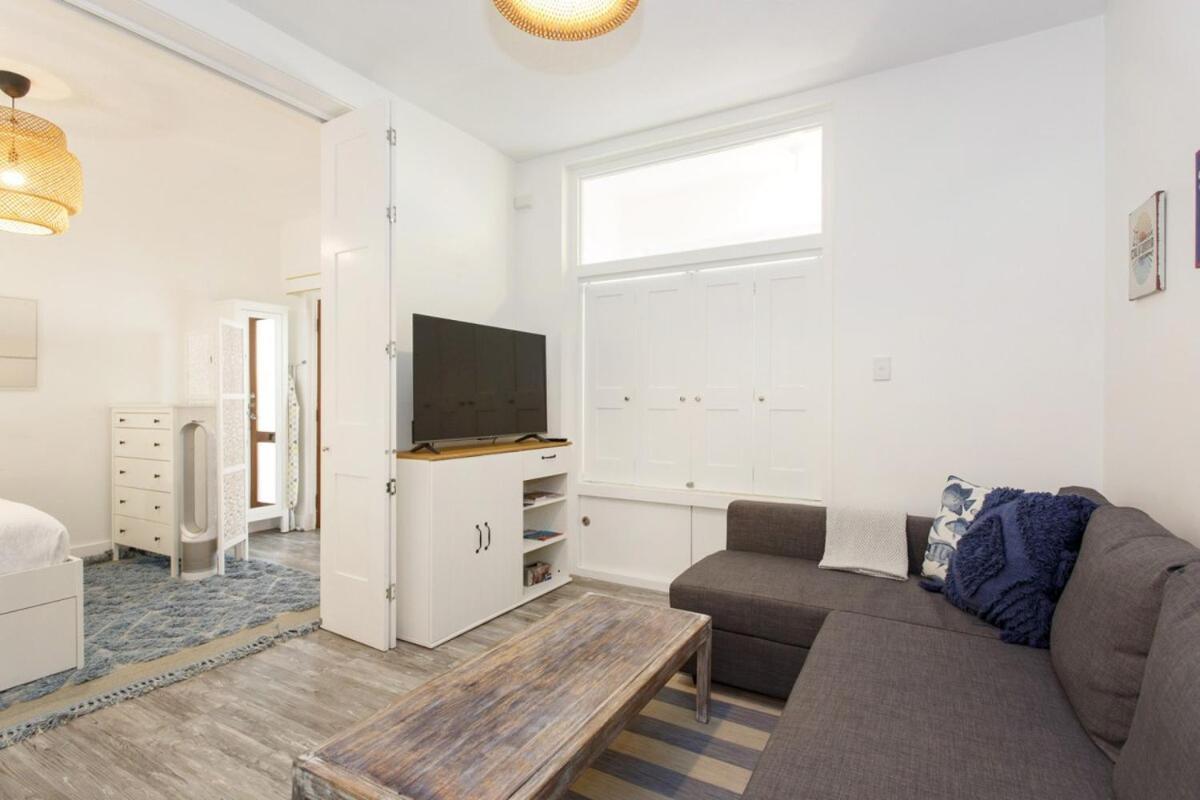 Apartment Shack *